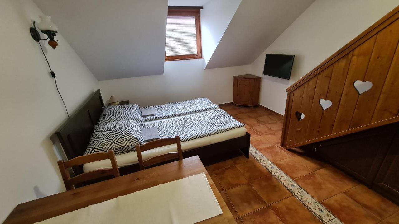 Gyulai Fuerdoe Apartman Exteriör bild