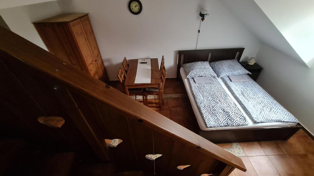 Gyulai Fuerdoe Apartman Exteriör bild