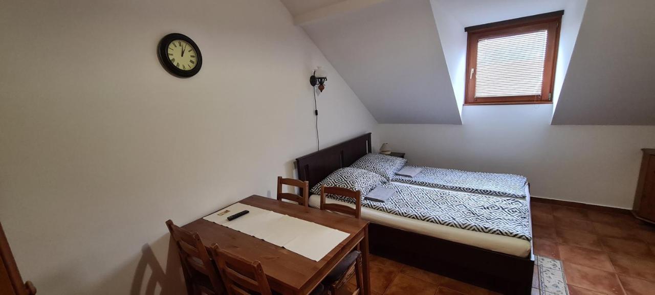 Gyulai Fuerdoe Apartman Exteriör bild