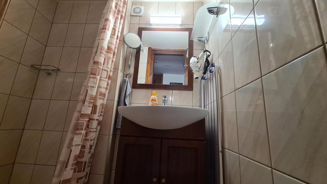 Gyulai Fuerdoe Apartman Exteriör bild